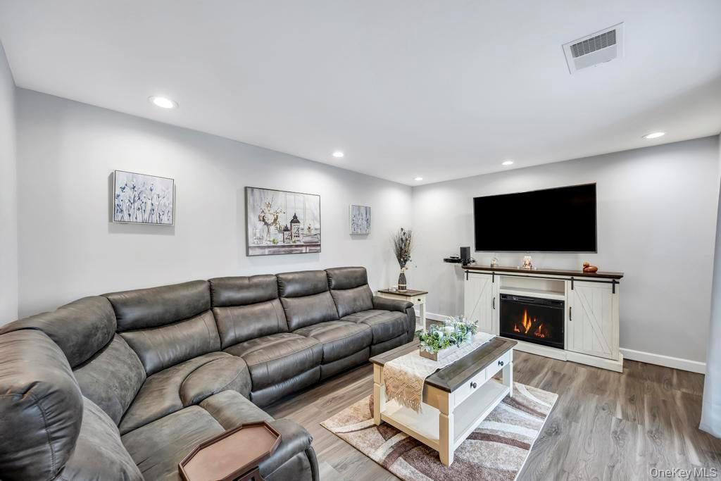 #3 photo, 114 Birchwood Road, Coram , NY 11727