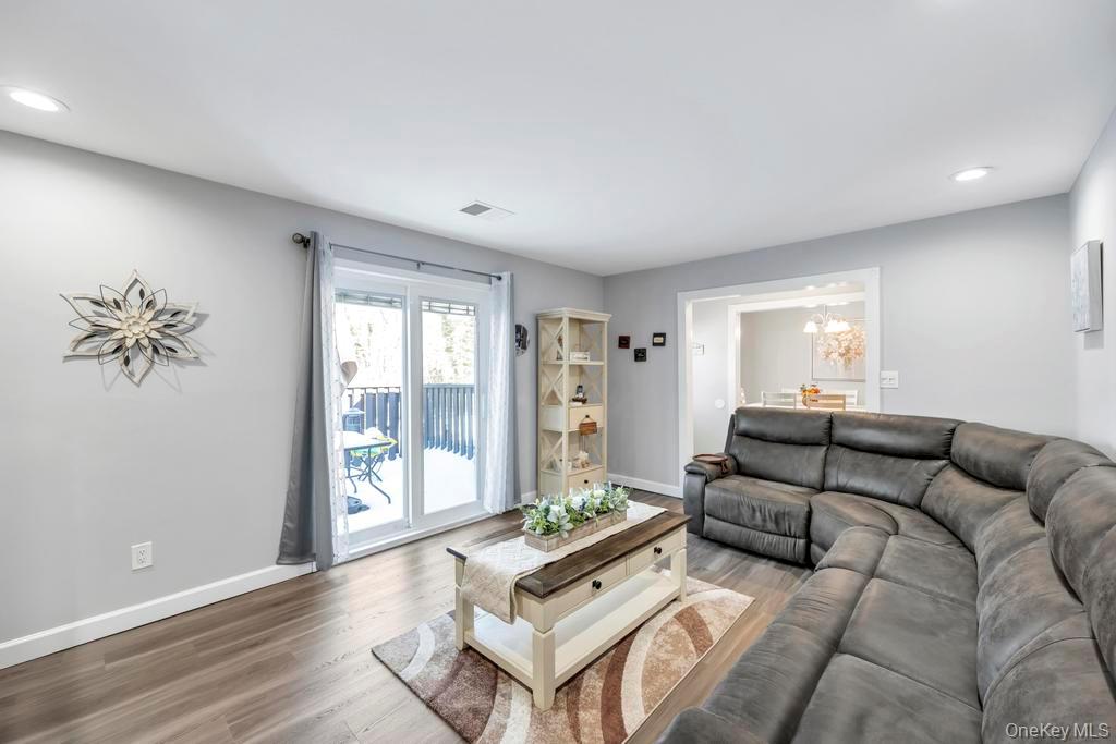 #7 photo, 114 Birchwood Road, Coram , NY 11727