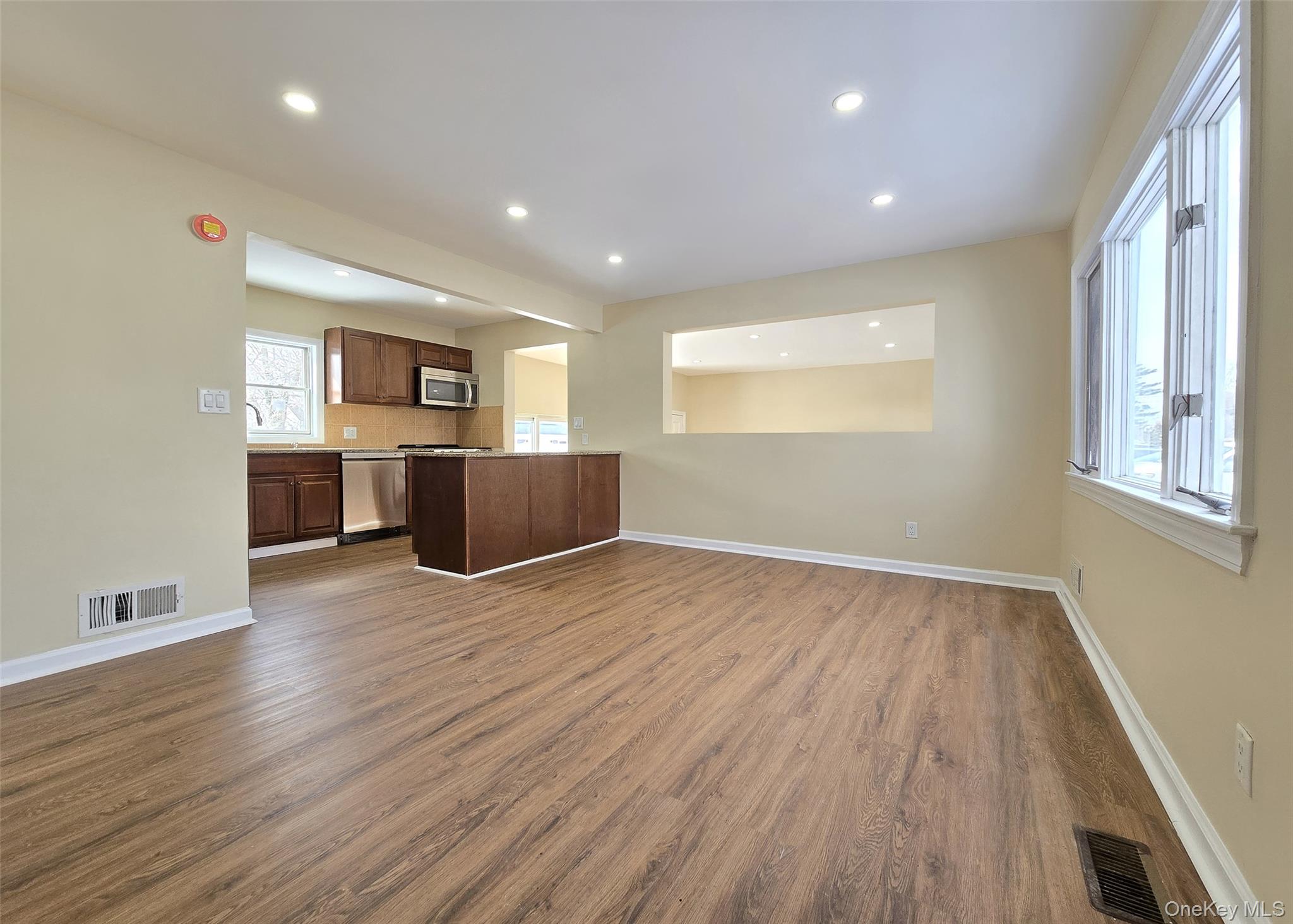 #4 photo, 214 Van Buren Street, West Babylon , NY 11704