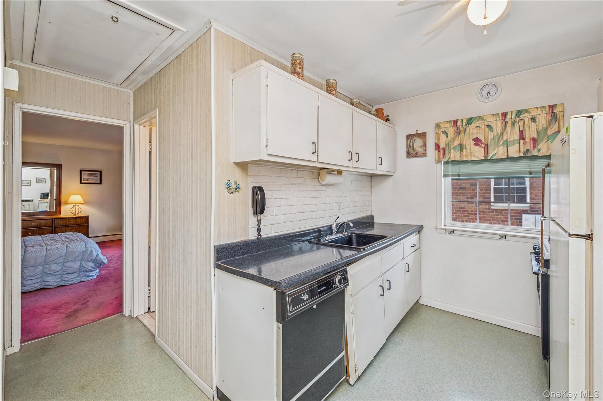 #12 photo, 2537 Jerusalem Avenue, מחוז נסאו North Bellmore , NY 11710