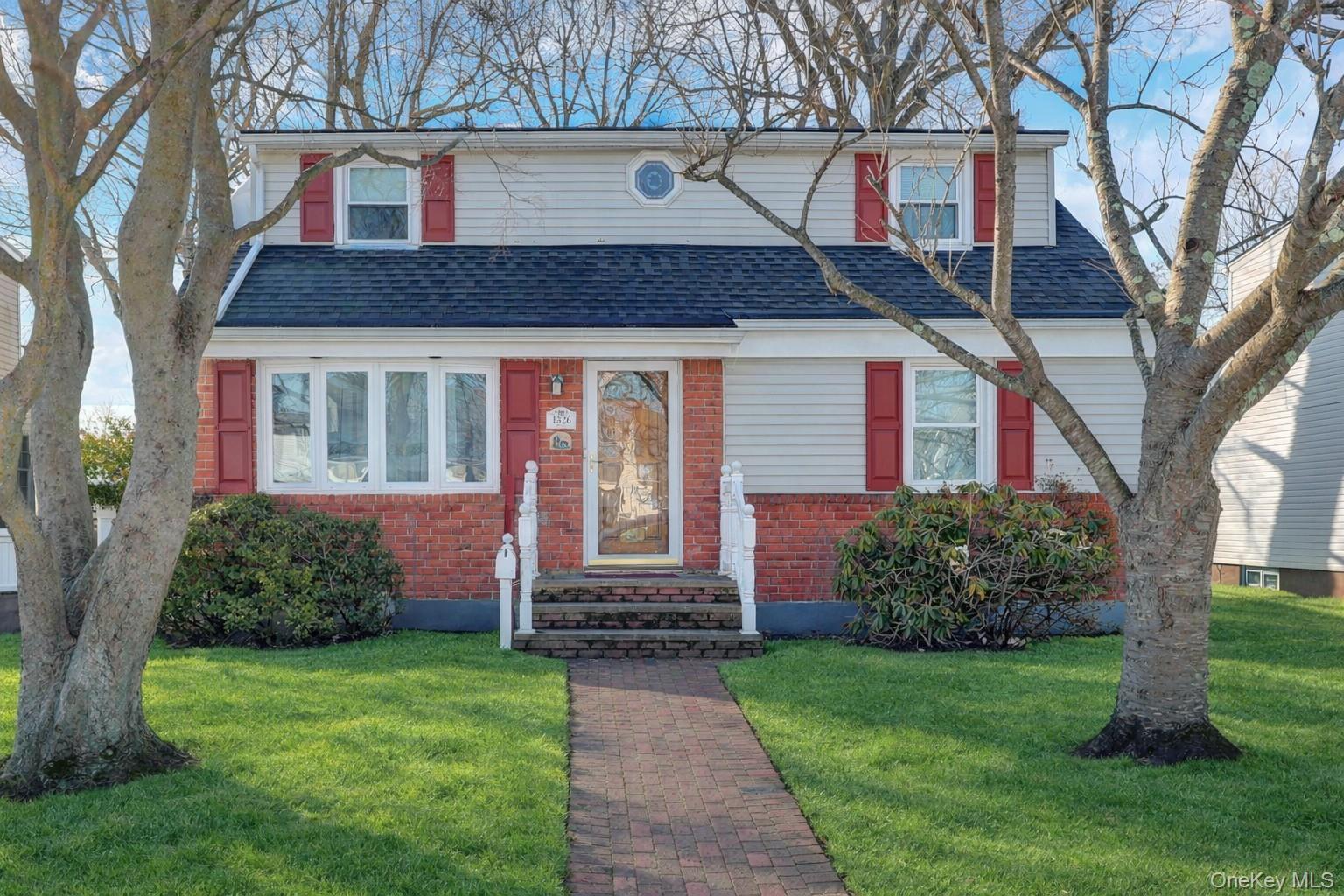 #1 photo, 1526 Rhode Avenue, নাসাউ কাউন্টি Merrick , NY 11566