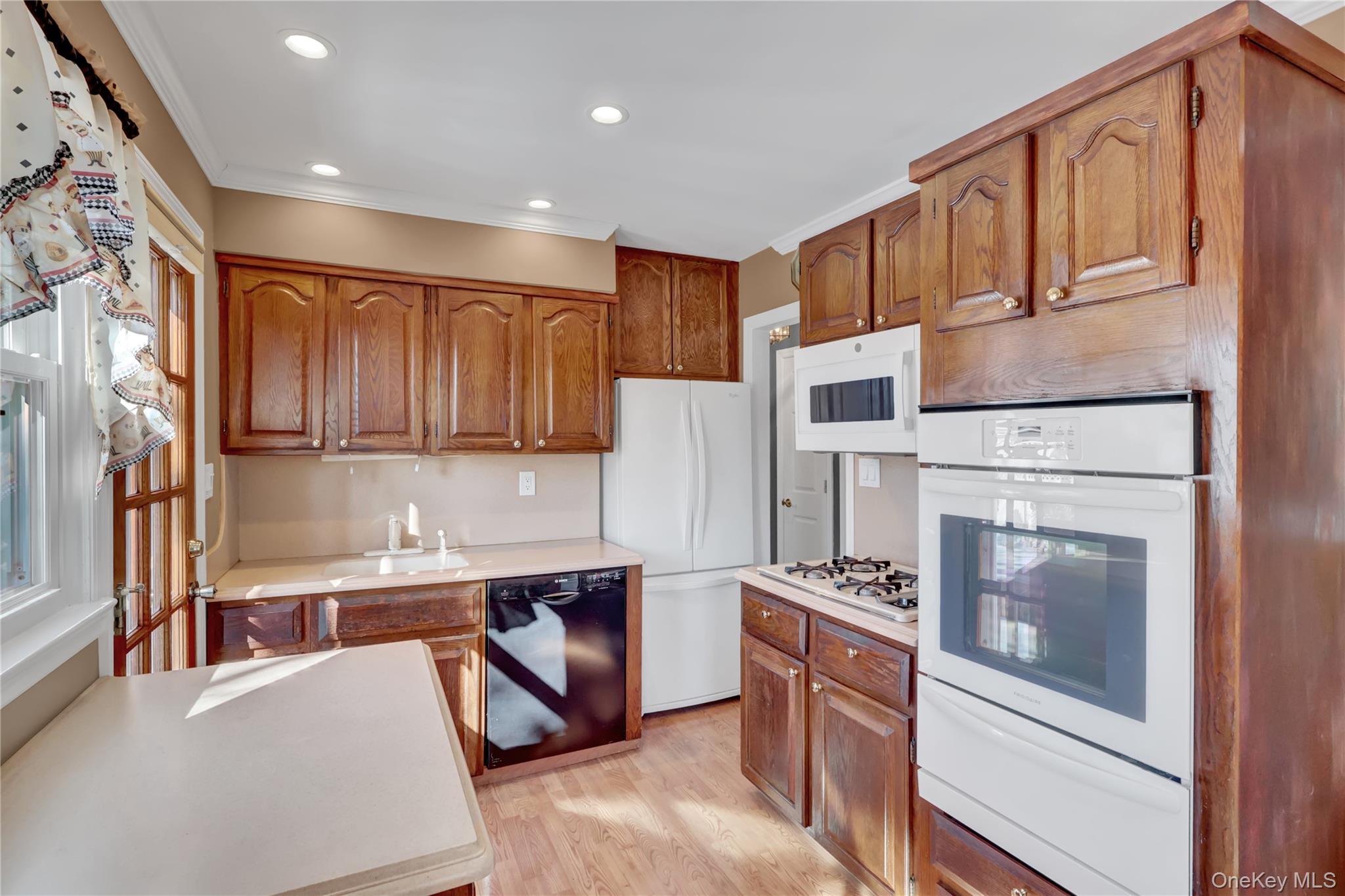 #7 photo, 1526 Rhode Avenue, Merrick , NY 11566