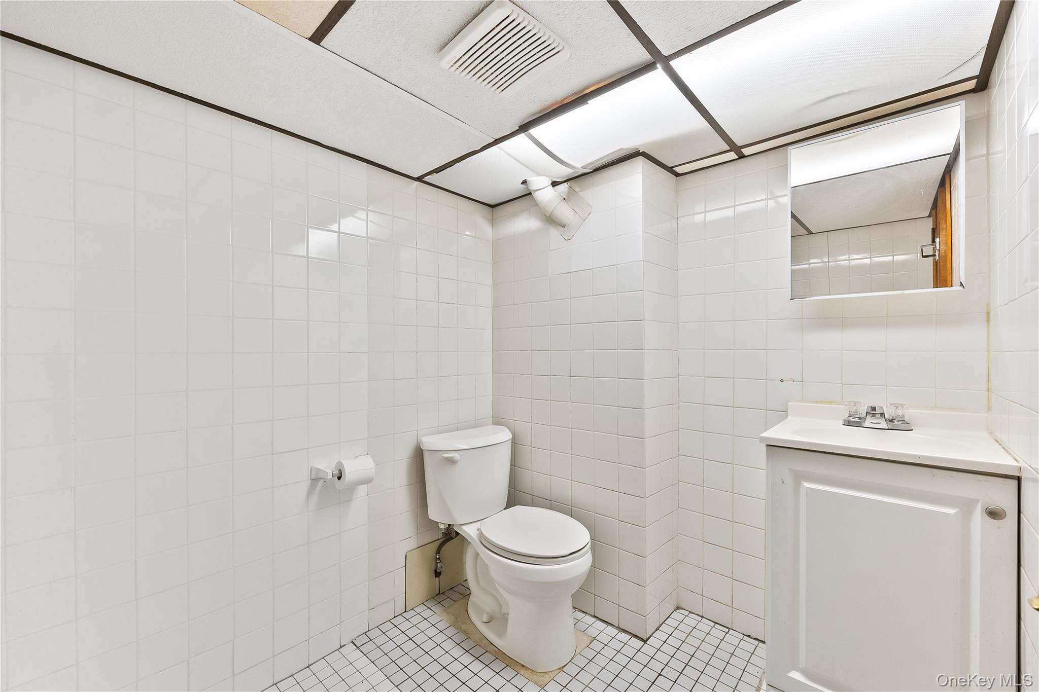 #16 photo, 8343 261st Street, Floral Park , NY 11004