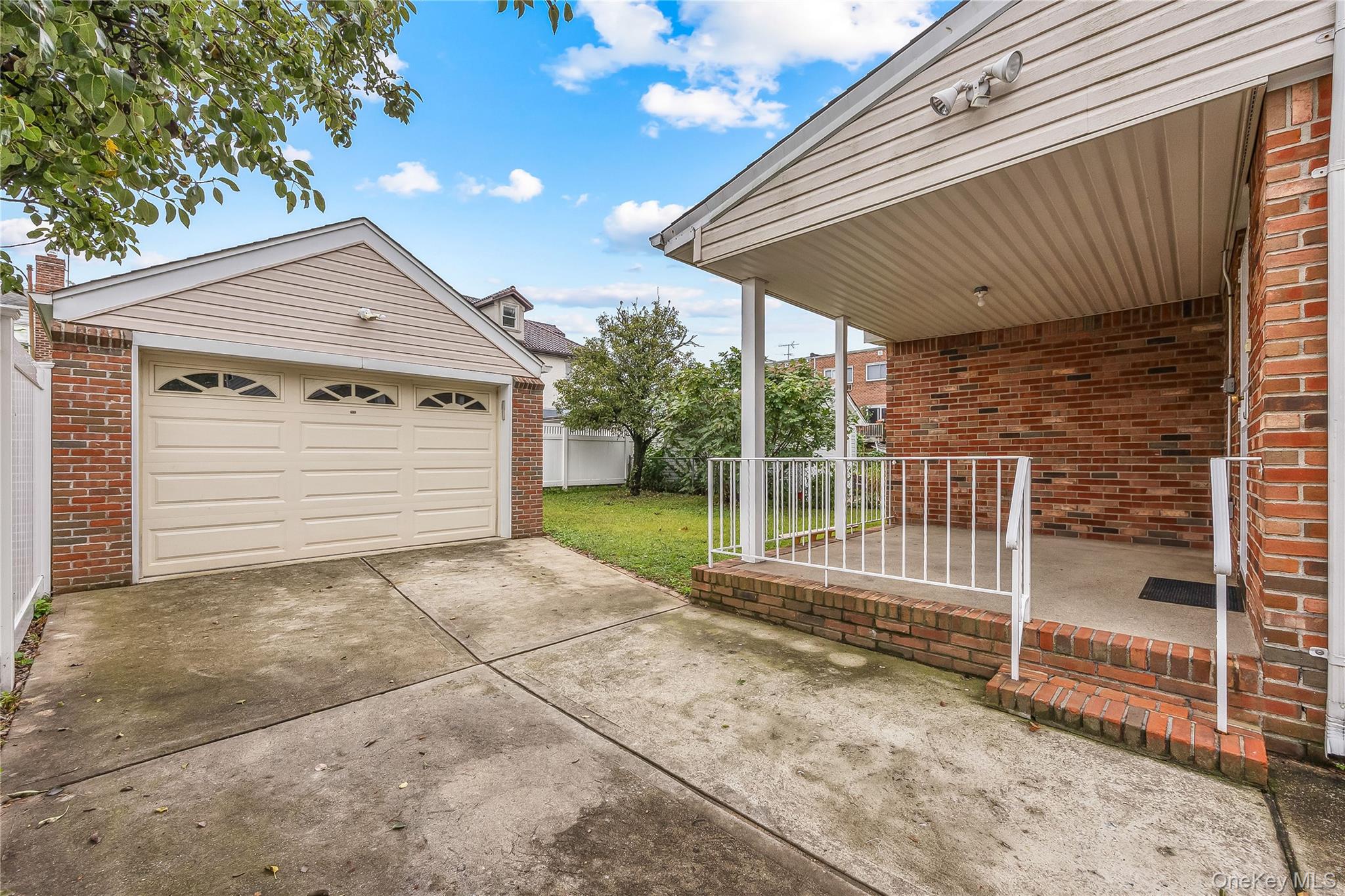 #18 photo, 8343 261st Street, Floral Park , NY 11004