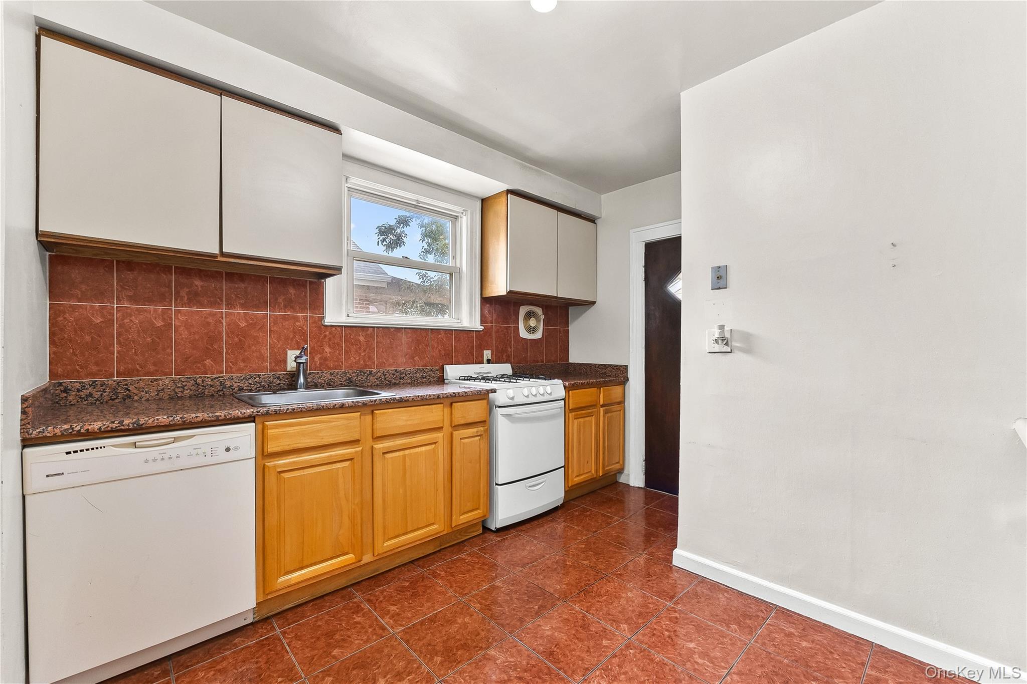 #5 photo, 8343 261st Street, Floral Park , NY 11004