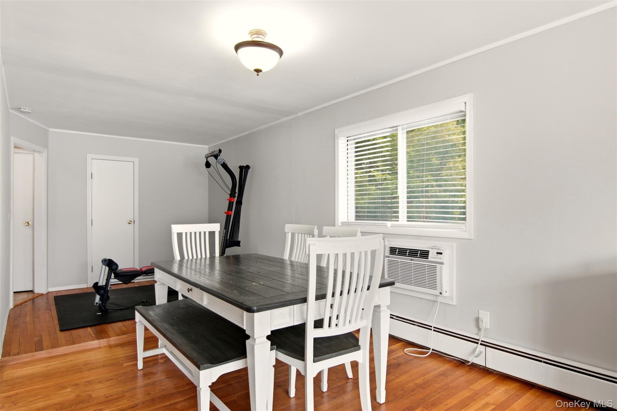 #6 photo, 26 Clarendon Street, Dix Hills , NY 11746