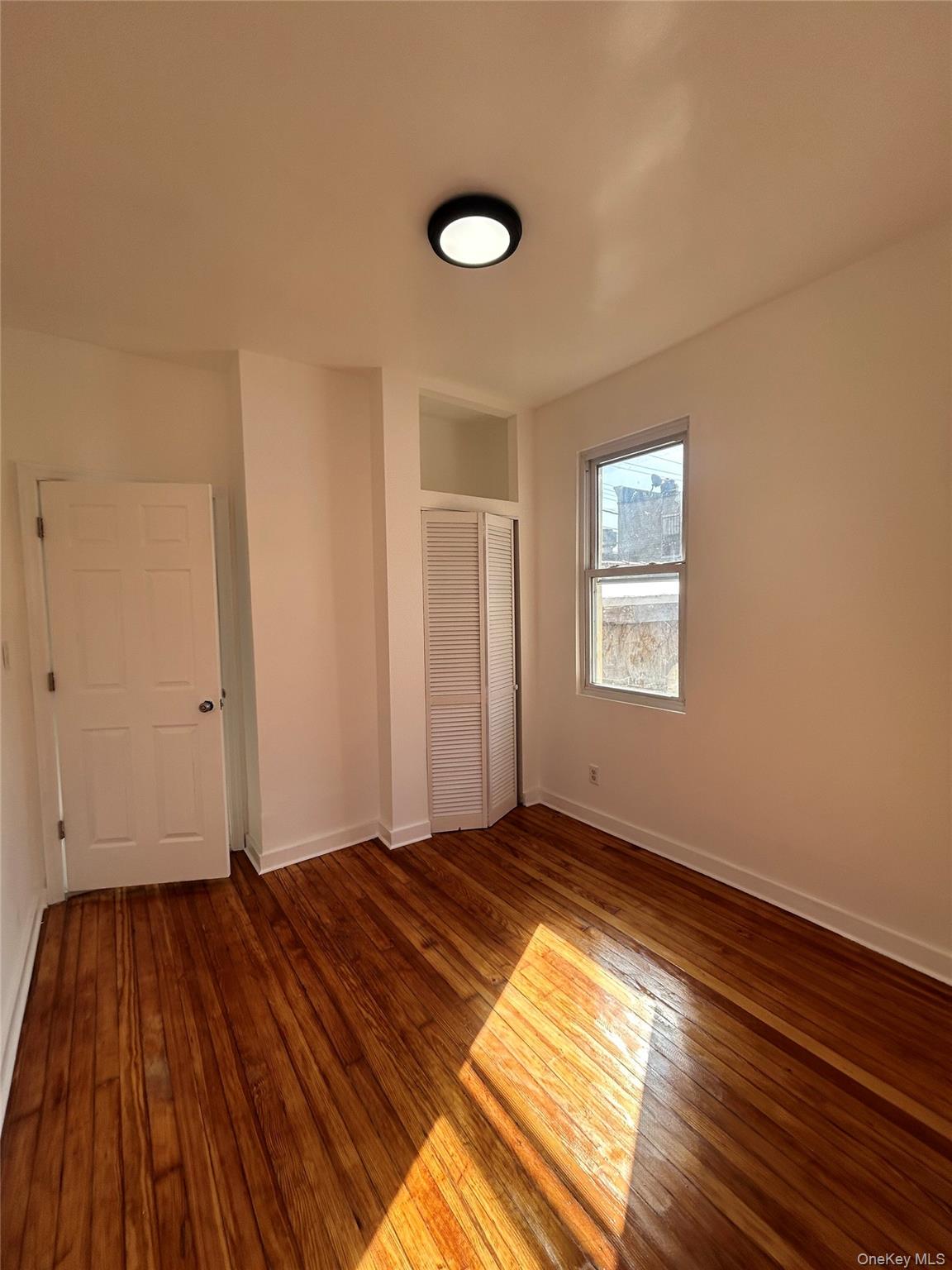 #4 photo, 1332 130th Street, कॉलेज पॉइंट College Point , NY 11356