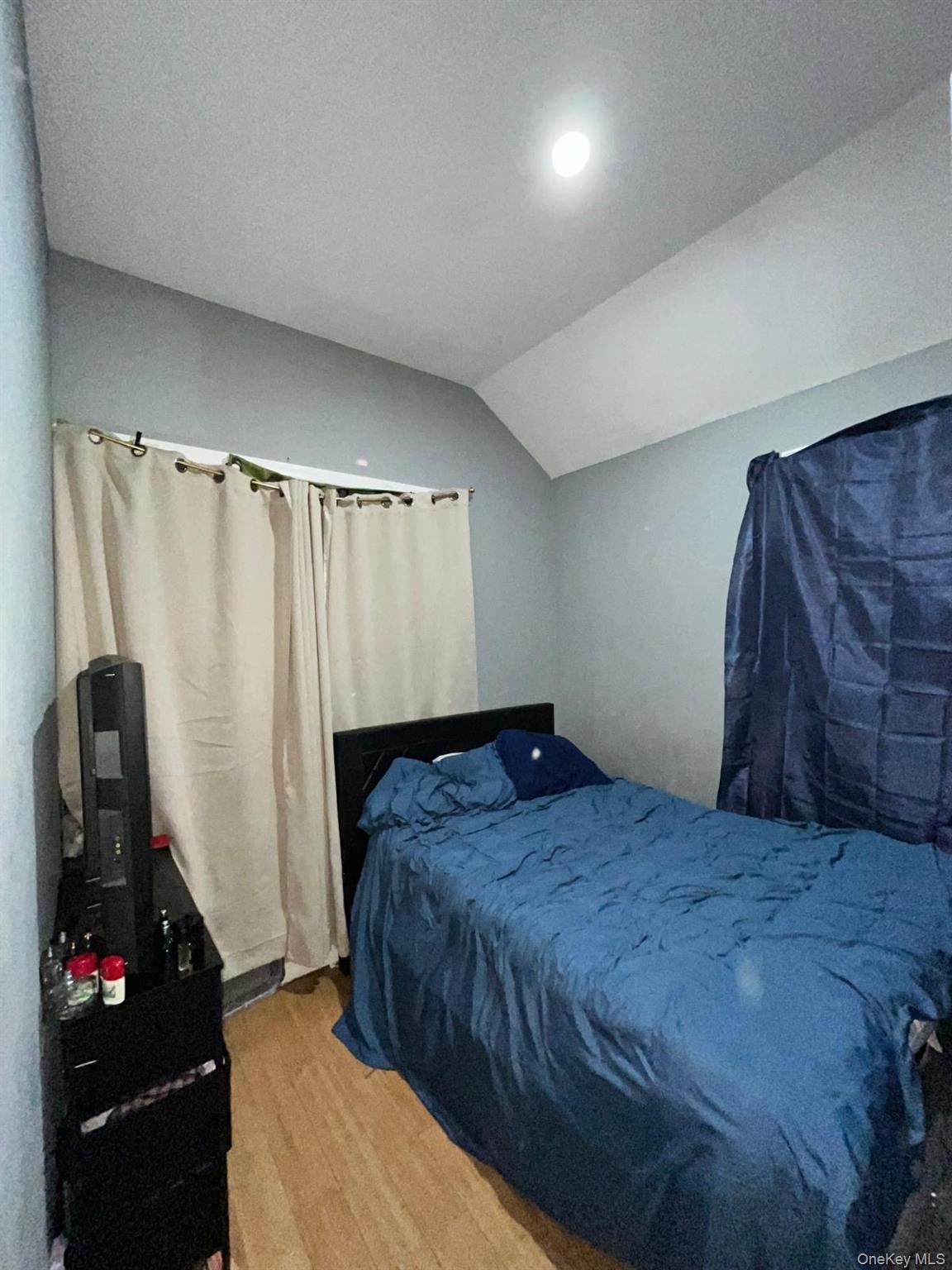 #6 photo, 1054 E 82nd Street, הברונקס Brooklyn , NY 11236