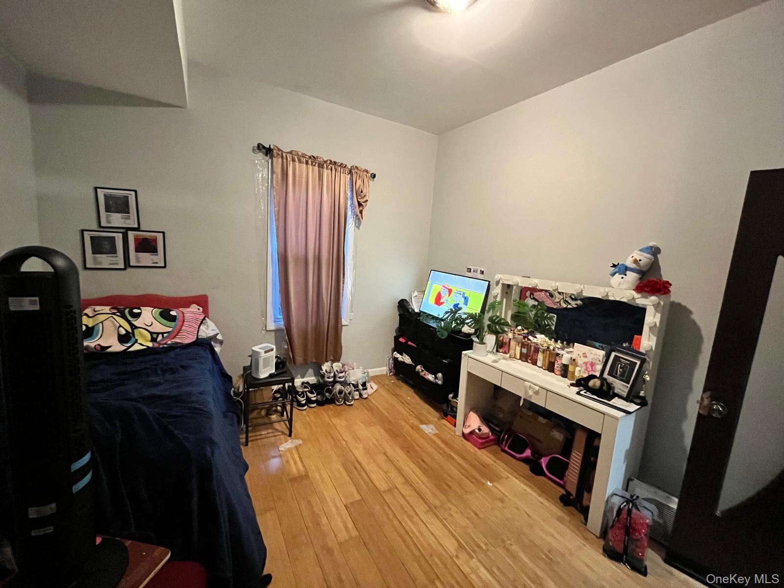 #7 photo, 1054 E 82nd Street, הברונקס Brooklyn , NY 11236