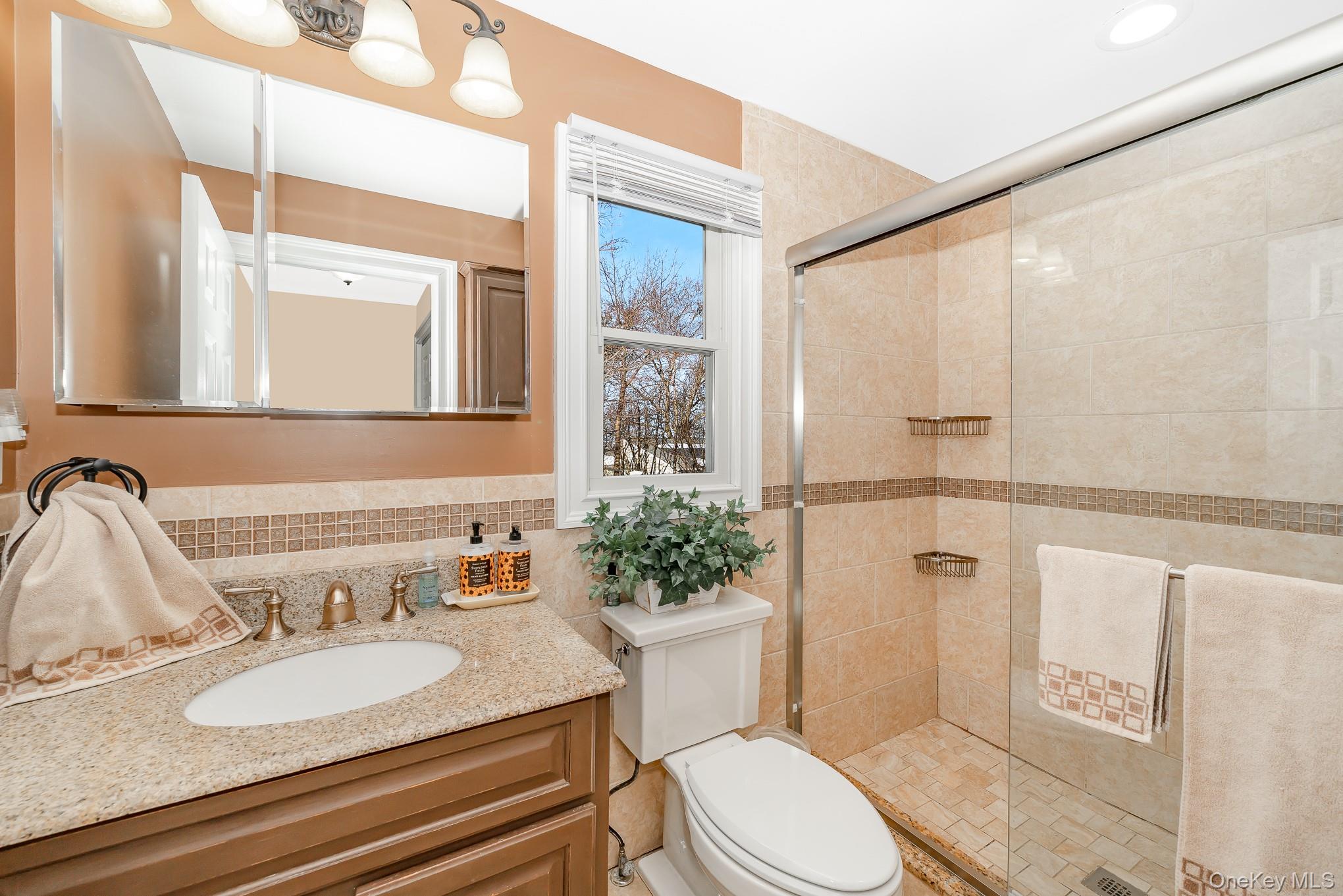 #11 photo, 25 Old Mill Road, 長島 Merrick , NY 11566