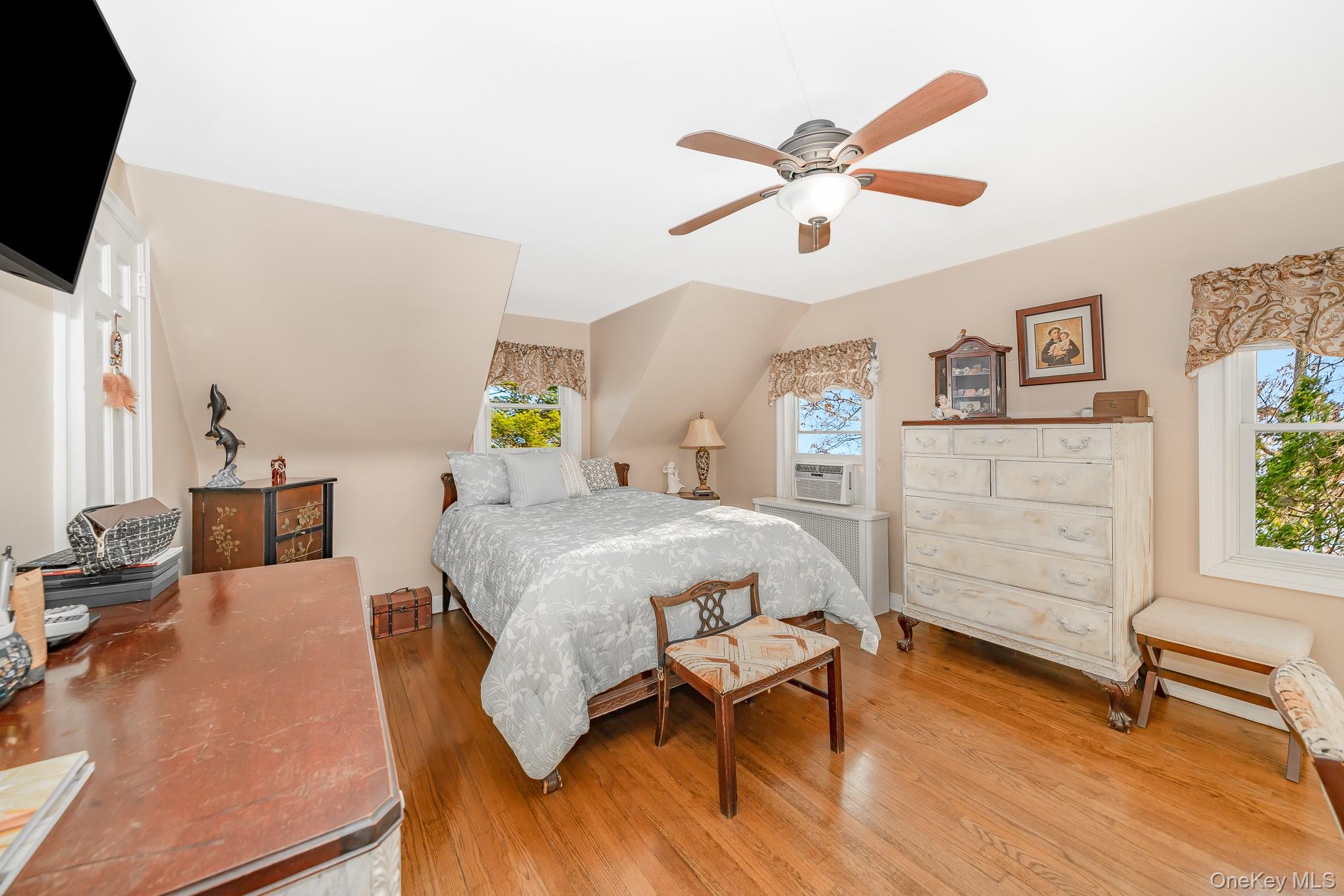 #15 photo, 25 Old Mill Road, 長島 Merrick , NY 11566