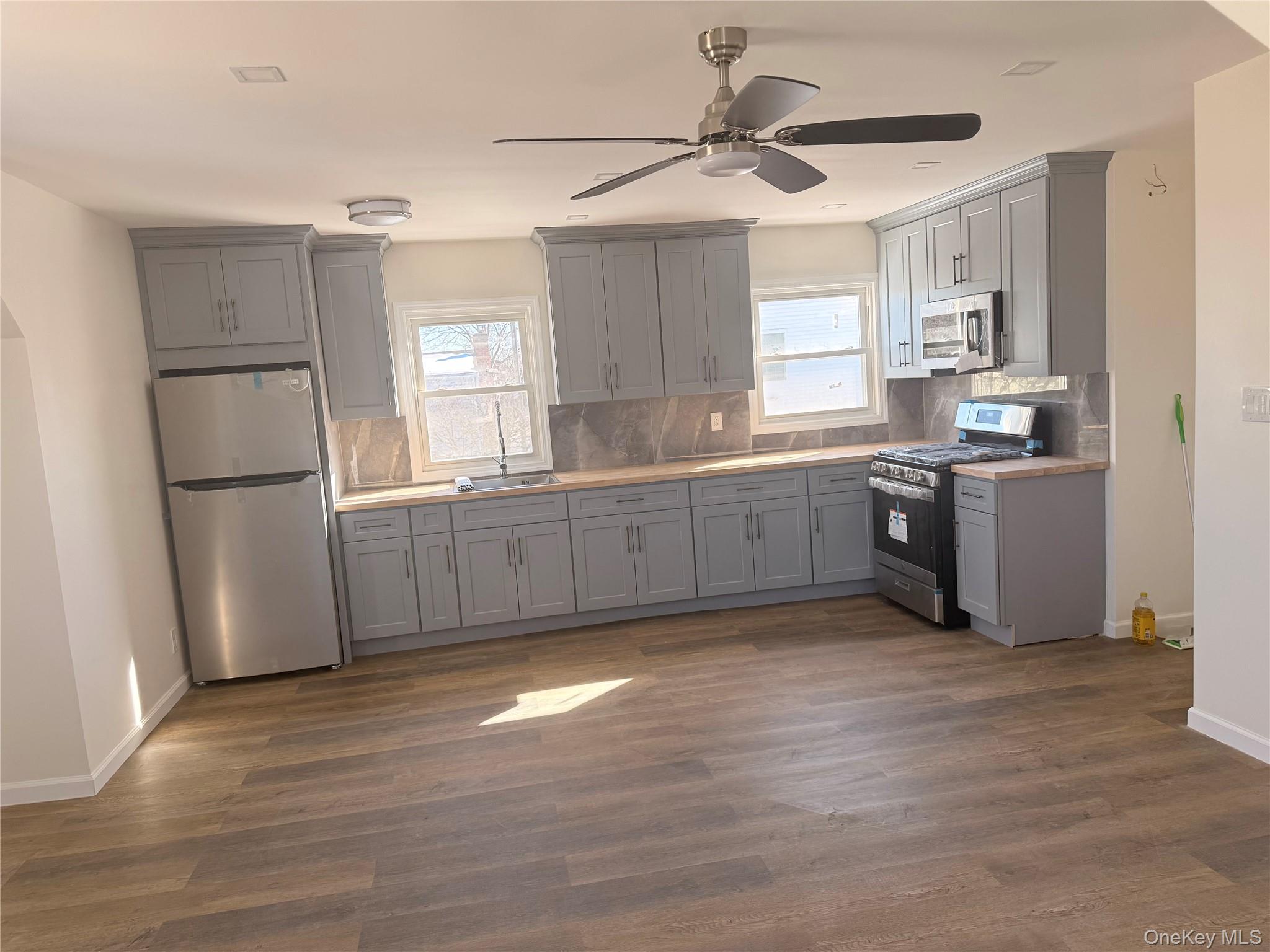 #6 photo, 351 Roquette Avenue, Floral Park , NY 11001