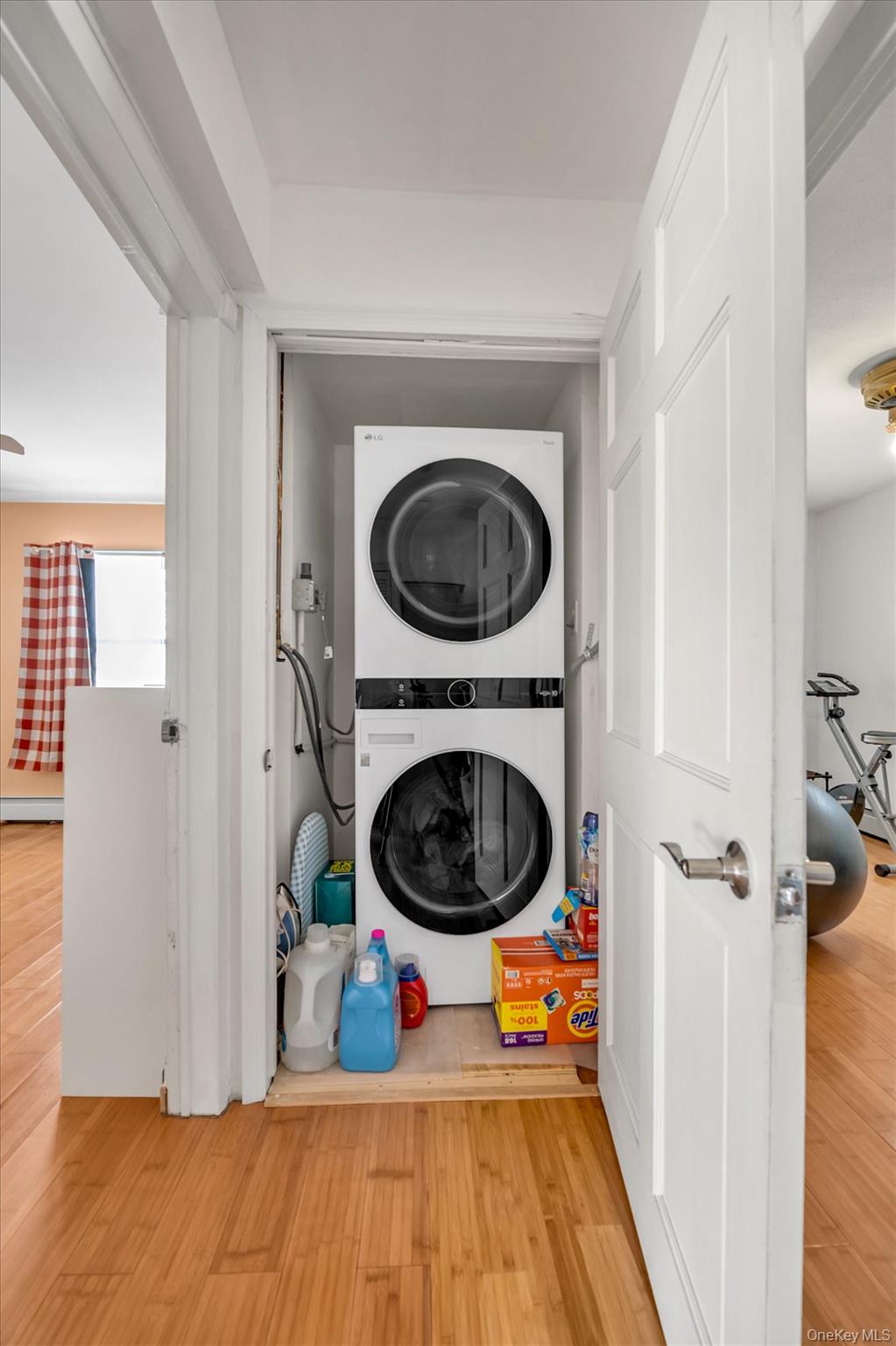 #10 photo, 4 Carriage Lane, ナッソー郡 Levittown , NY 11756