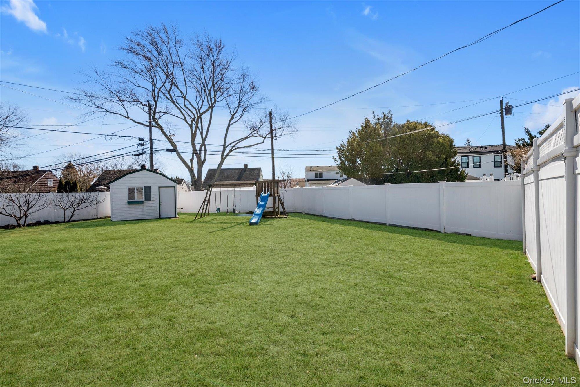 #20 photo, 4 Carriage Lane, ナッソー郡 Levittown , NY 11756