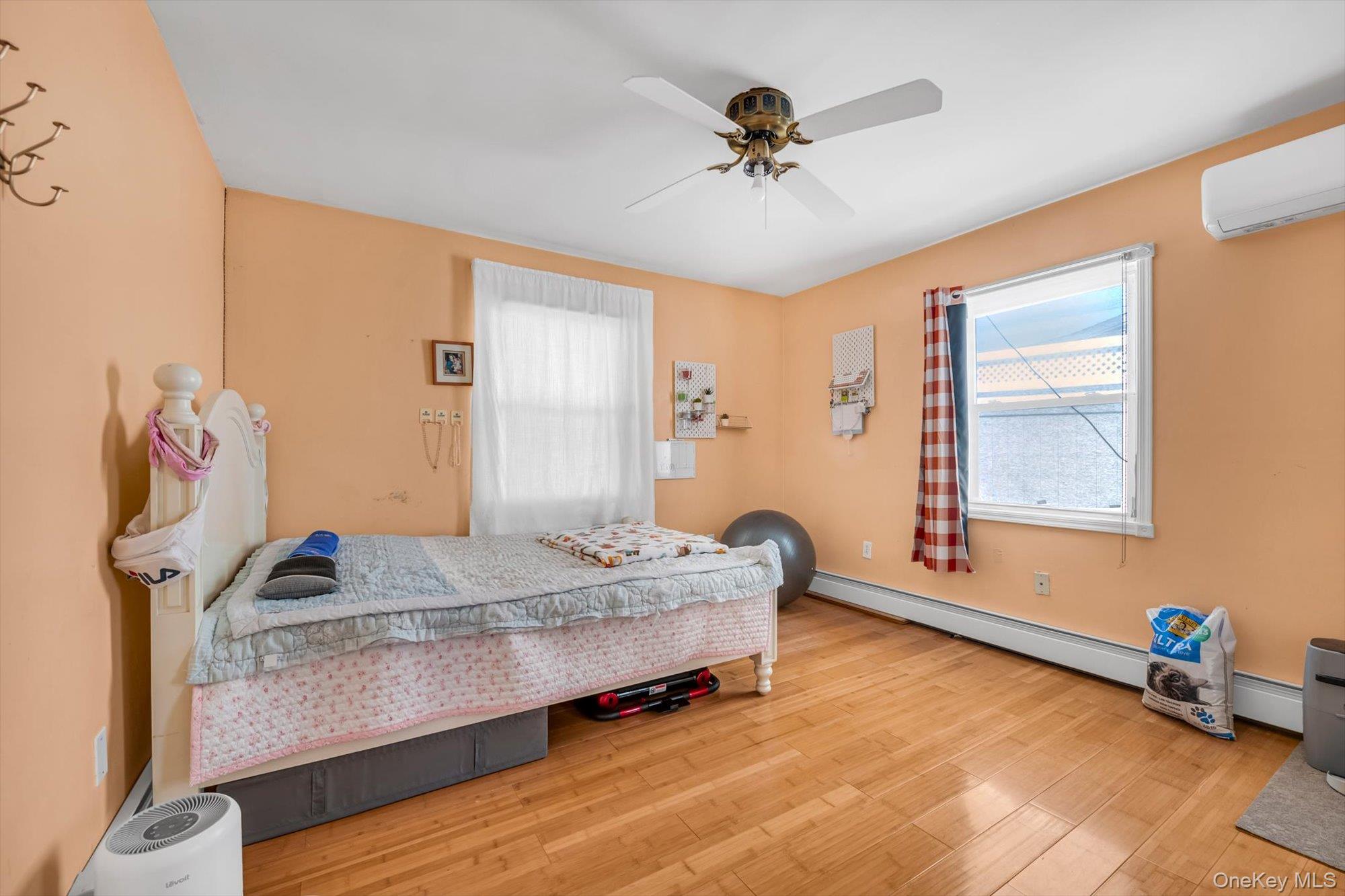 #7 photo, 4 Carriage Lane, ナッソー郡 Levittown , NY 11756