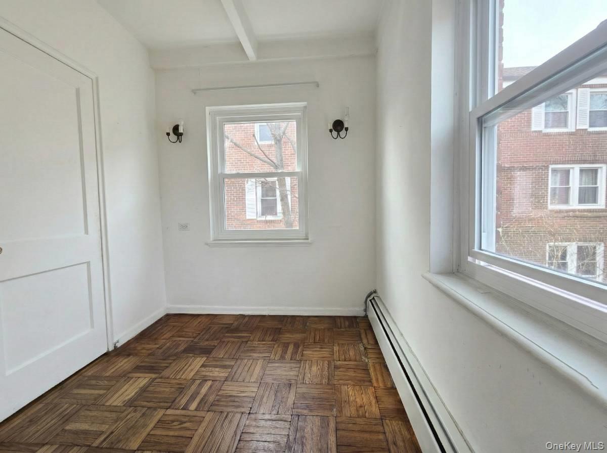 #12 photo, 144-37 Grand Central Parkway, Briarwood , NY 11435