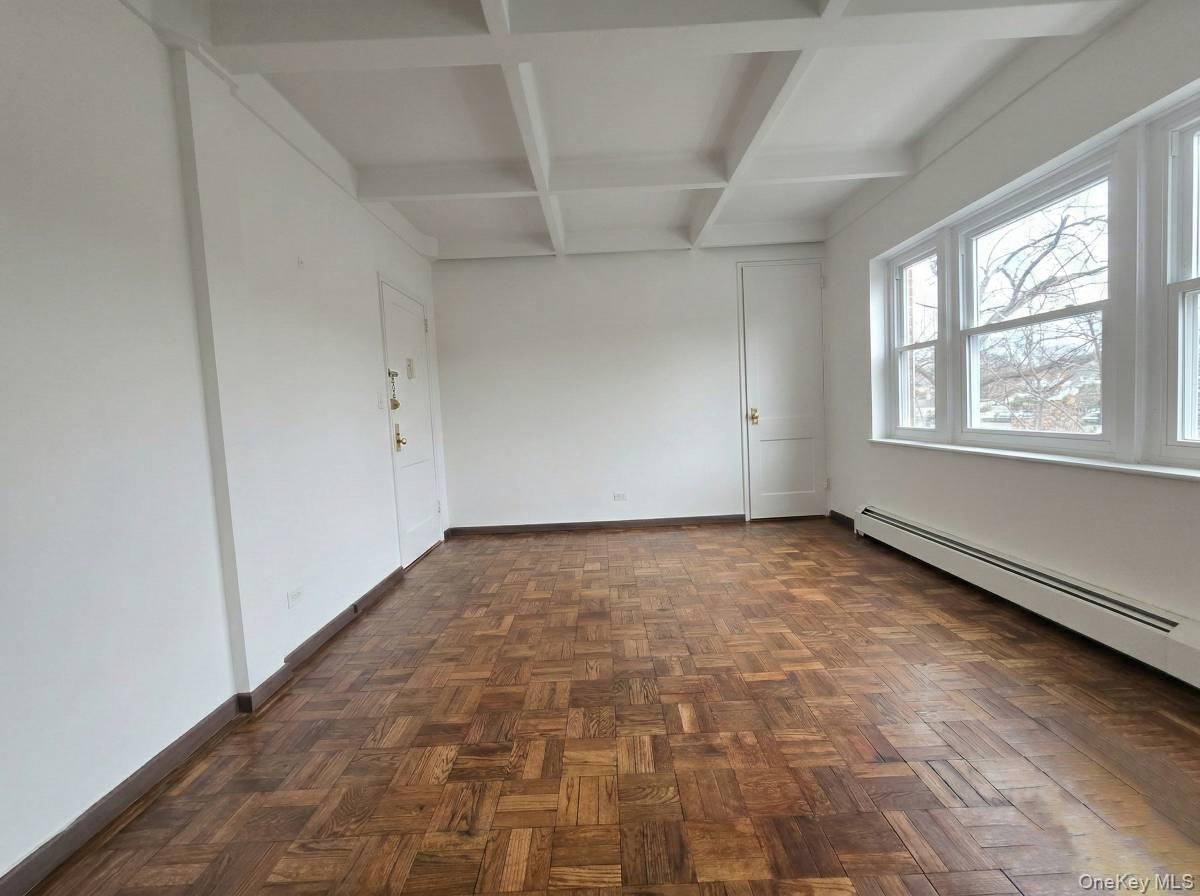 #6 photo, 144-37 Grand Central Parkway, Briarwood , NY 11435