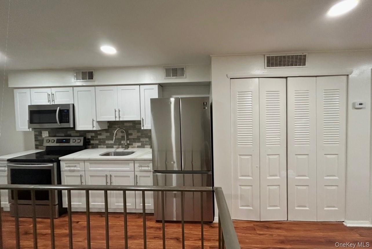 #4 photo, 200 Hilton Avenue, 롱 아일랜드 Hempstead , NY 11550