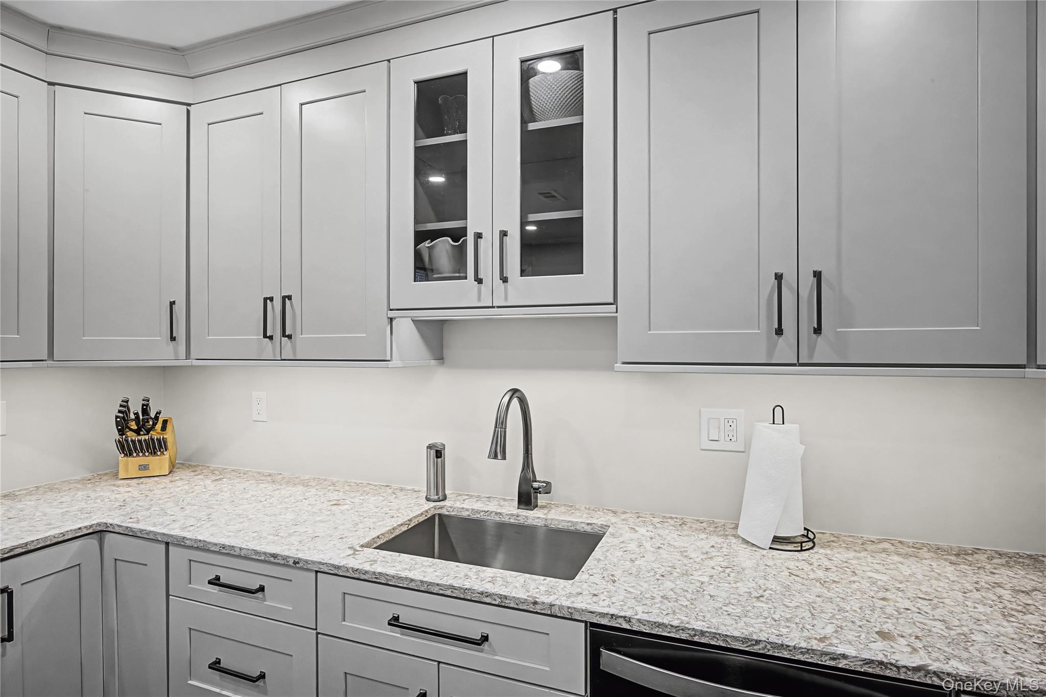 #11 photo, 168 Gothic Circle, Manorville , NY 11949