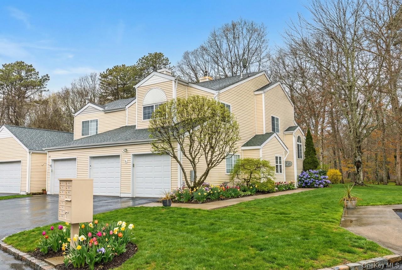 #2 photo, 168 Gothic Circle, Manorville , NY 11949