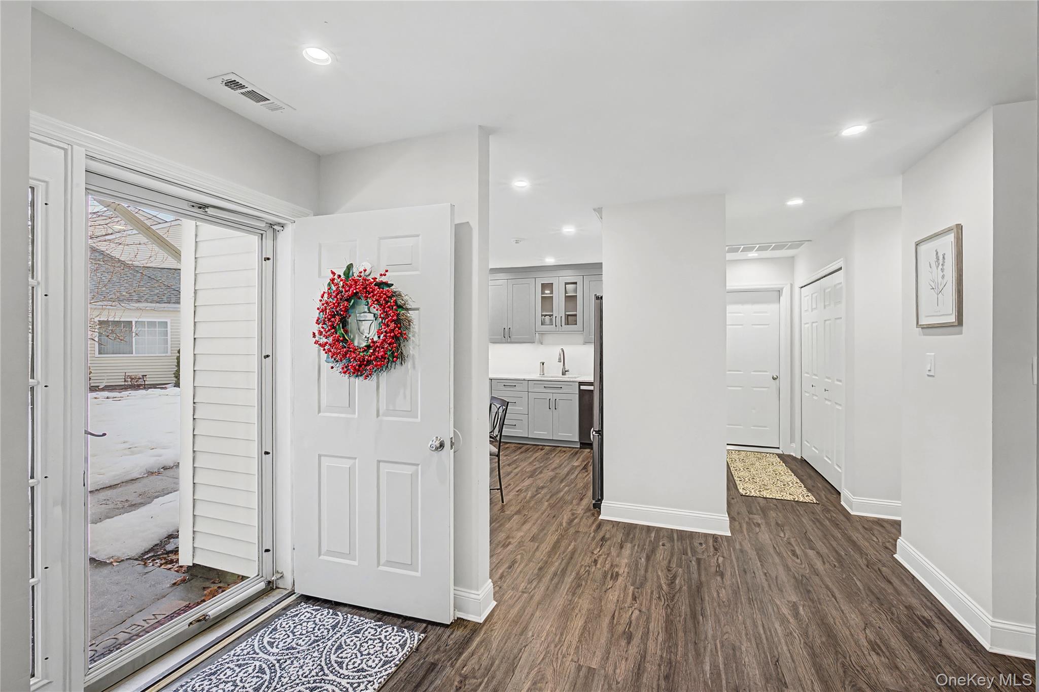 #3 photo, 168 Gothic Circle, Manorville , NY 11949