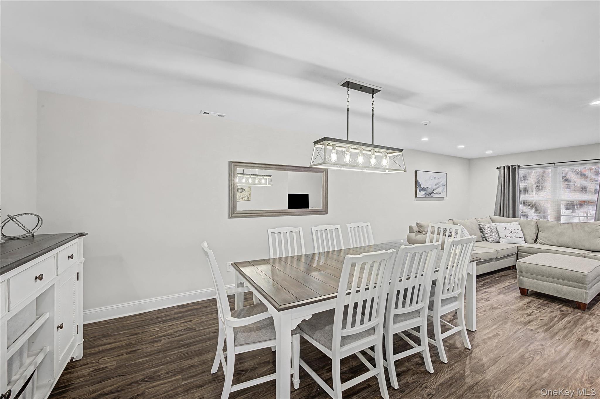 #5 photo, 168 Gothic Circle, Manorville , NY 11949