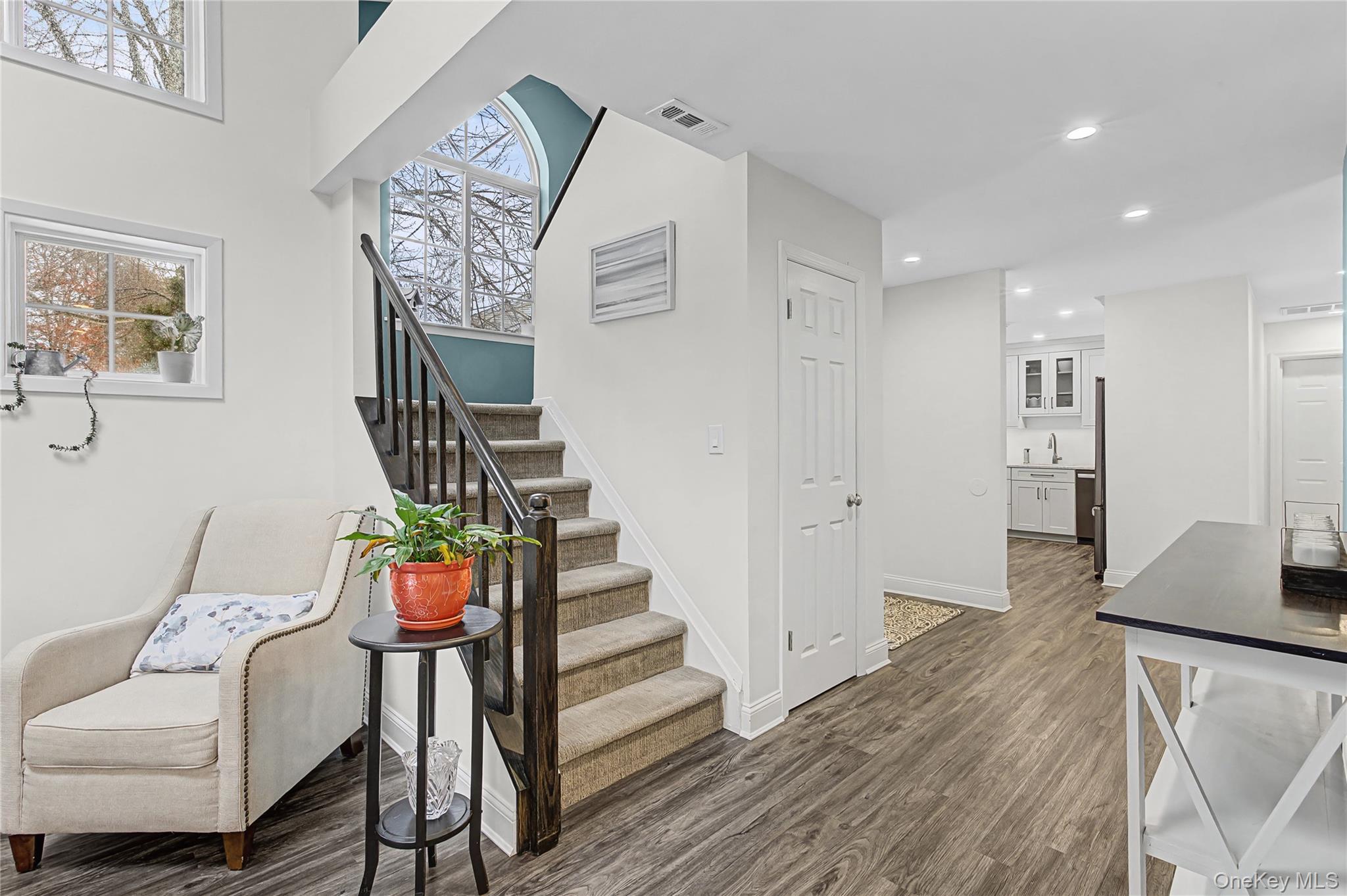 #6 photo, 168 Gothic Circle, Manorville , NY 11949