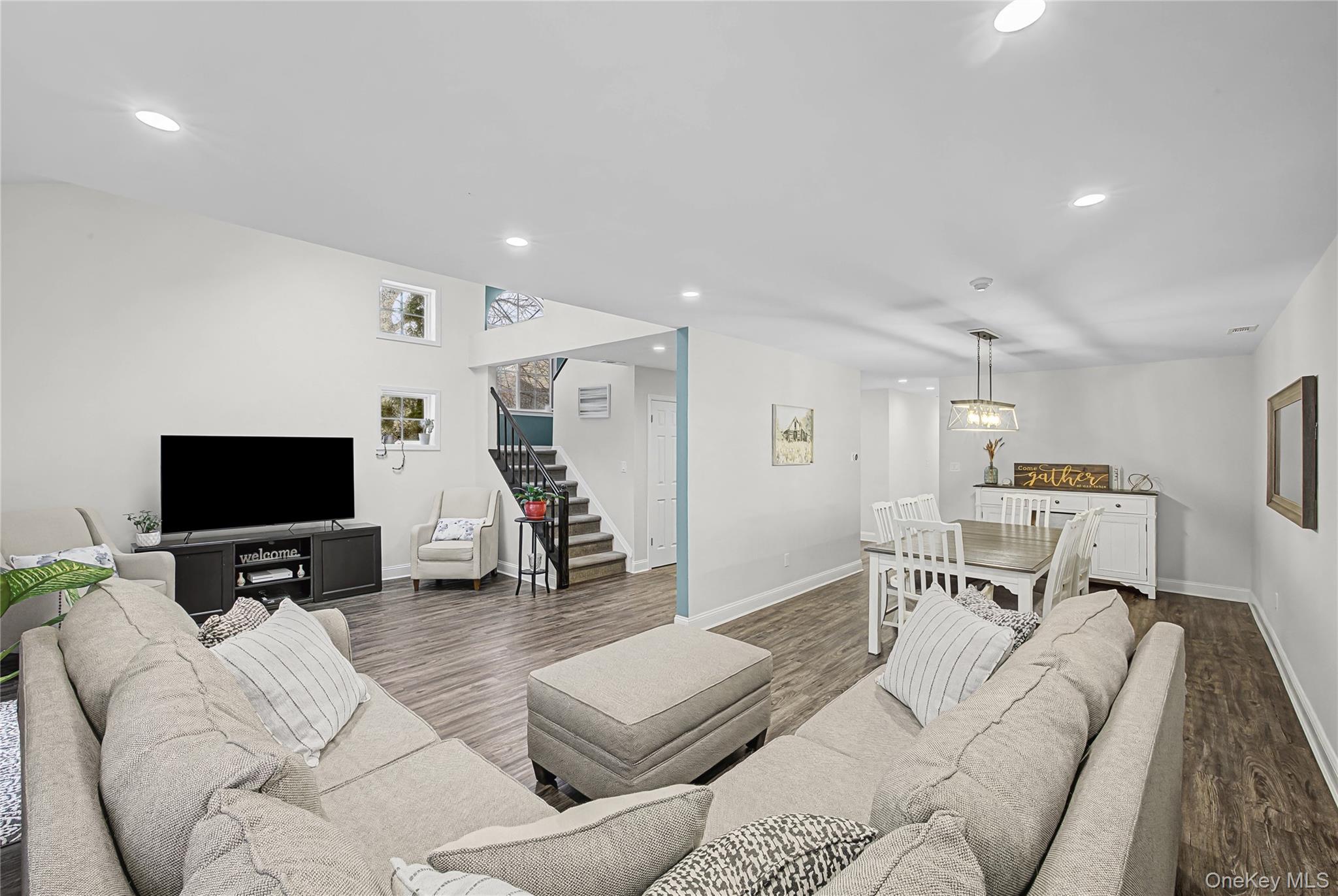 #7 photo, 168 Gothic Circle, Manorville , NY 11949