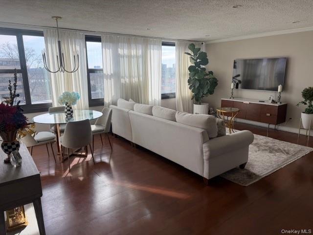 #1 photo, 10-24 166th Street, Beechhurst , NY 11357