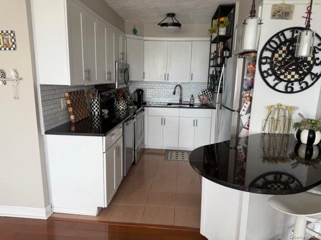 #3 photo, 10-24 166th Street, Beechhurst , NY 11357