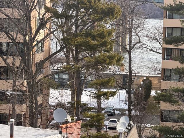 #8 photo, 10-24 166th Street, Beechhurst , NY 11357