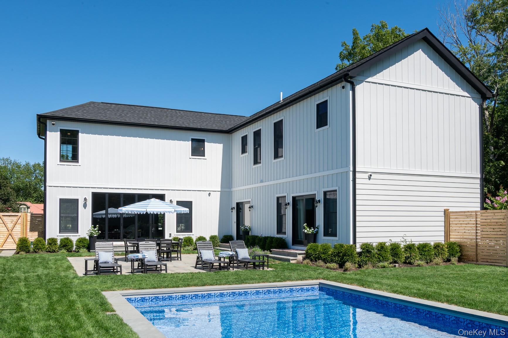 #1 photo, 70 Arshamomaque Avenue, 롱 아일랜드 Southold , NY 11971