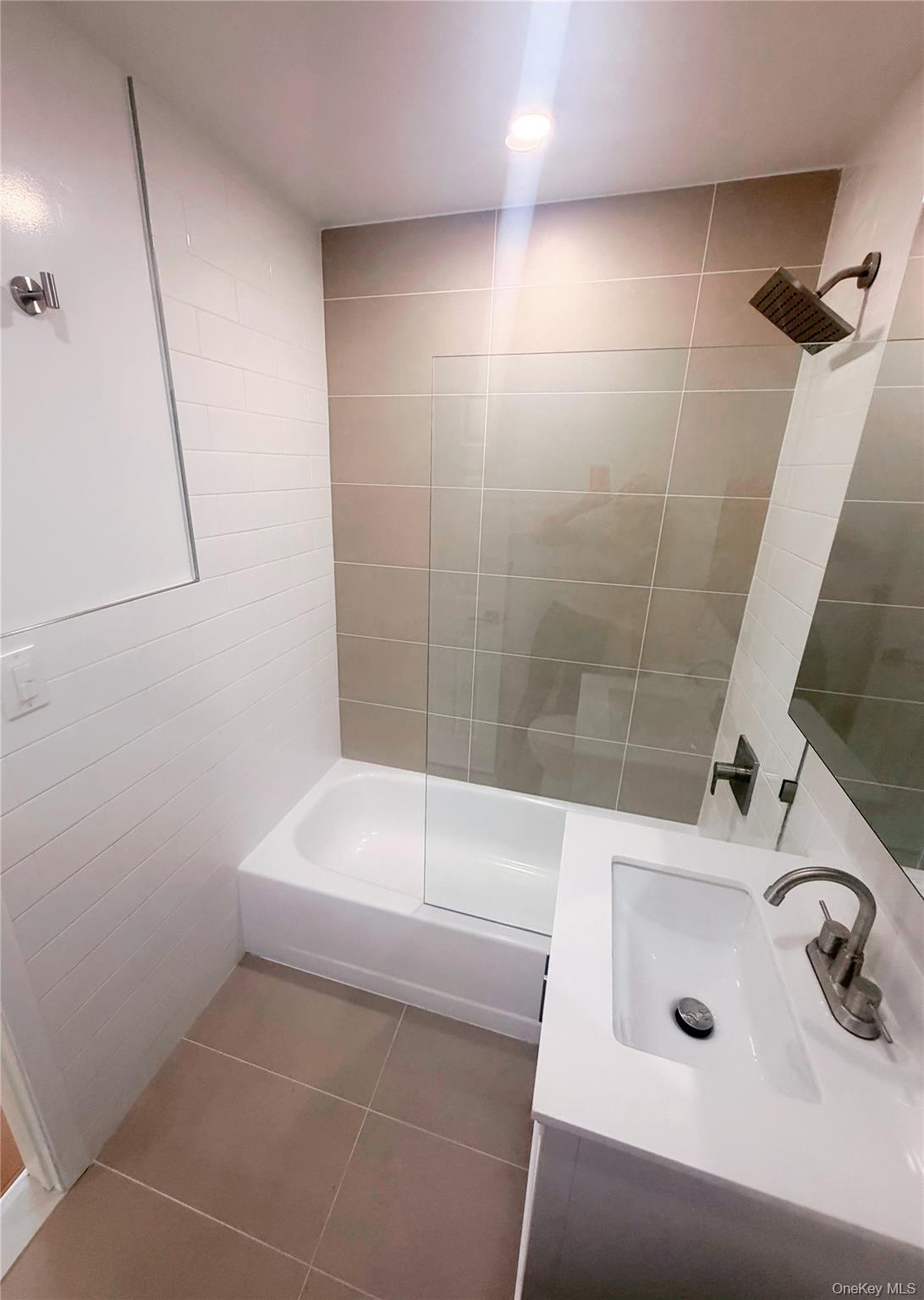 #6 photo, 64-11 Springfield Blvd, Oakland Gardens , NY 11364