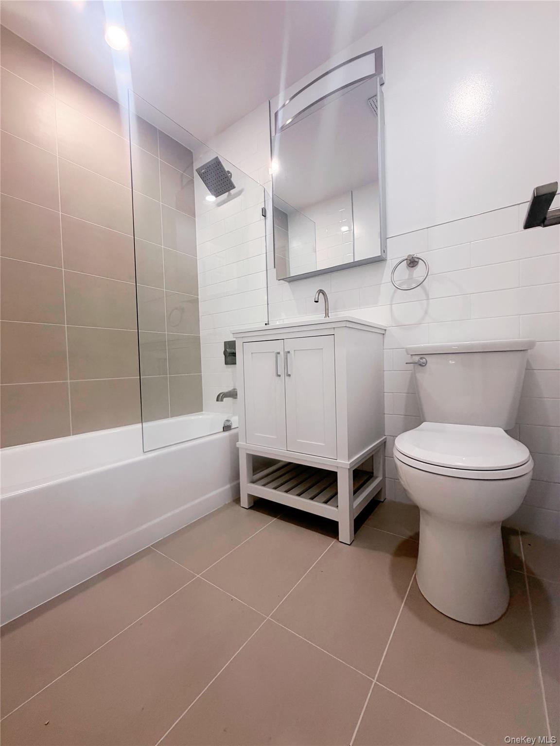 #7 photo, 64-11 Springfield Blvd, Oakland Gardens , NY 11364