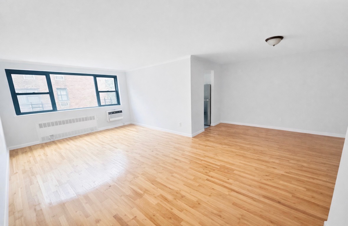 #1 photo, 210  Atlantic Ave, #C1G, Lynbrook , NY 11563