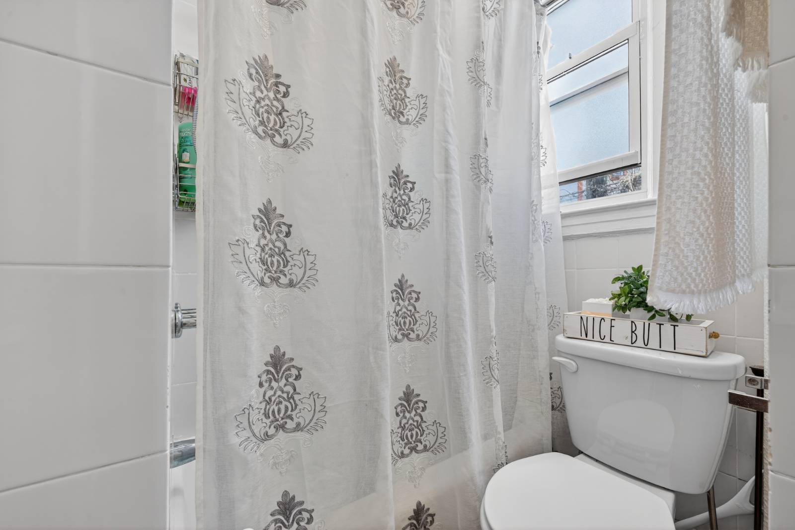 #21 photo, 1434 Greene Ave, Bushwick , NY 11237