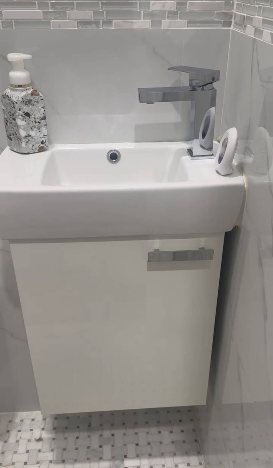 #5 photo, 3327 Pearsall Ave, הברונקס Bronx , NY 10469