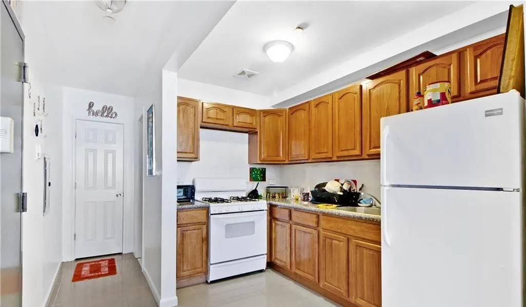 #2 photo, 778-780 Livonia Avenue, East New York , NY 11207