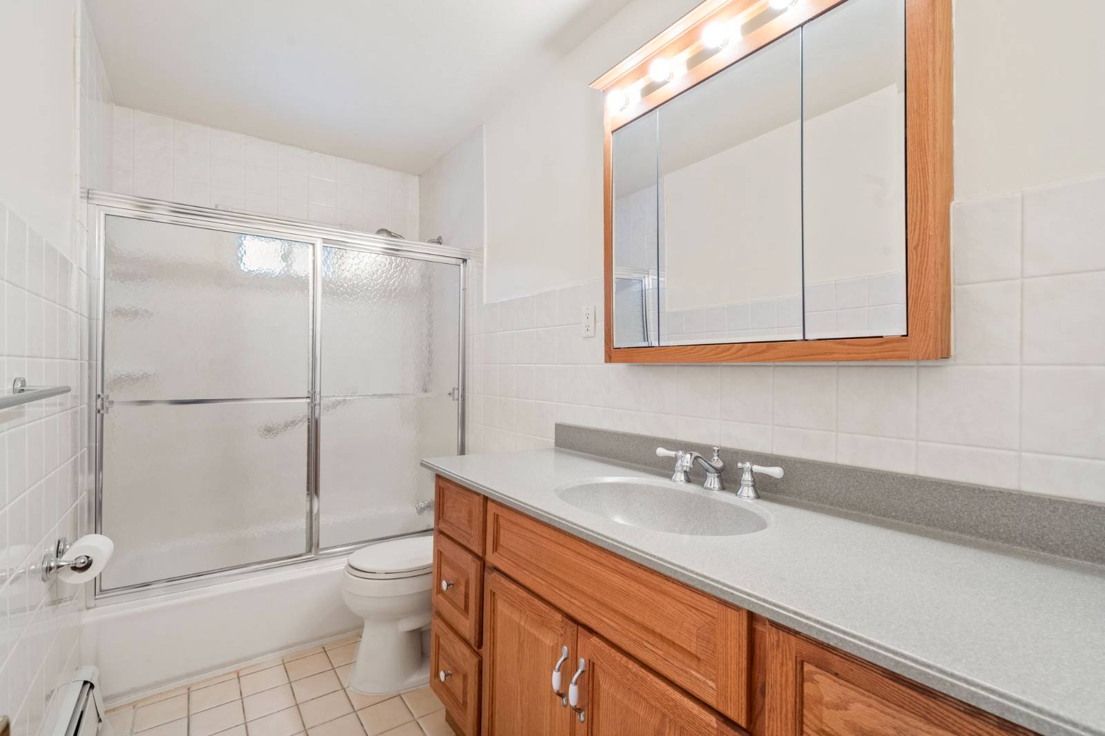 #21 photo, 15 Thadford St, East Northport , NY 11731