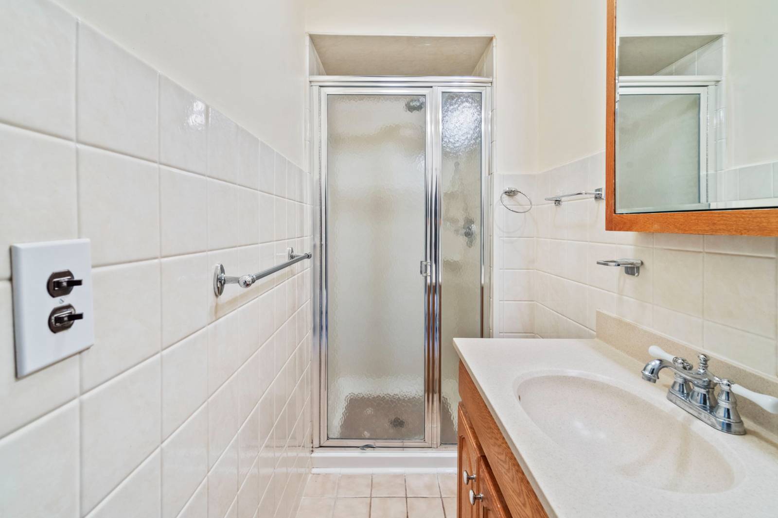 #23 photo, 15 Thadford St, East Northport , NY 11731