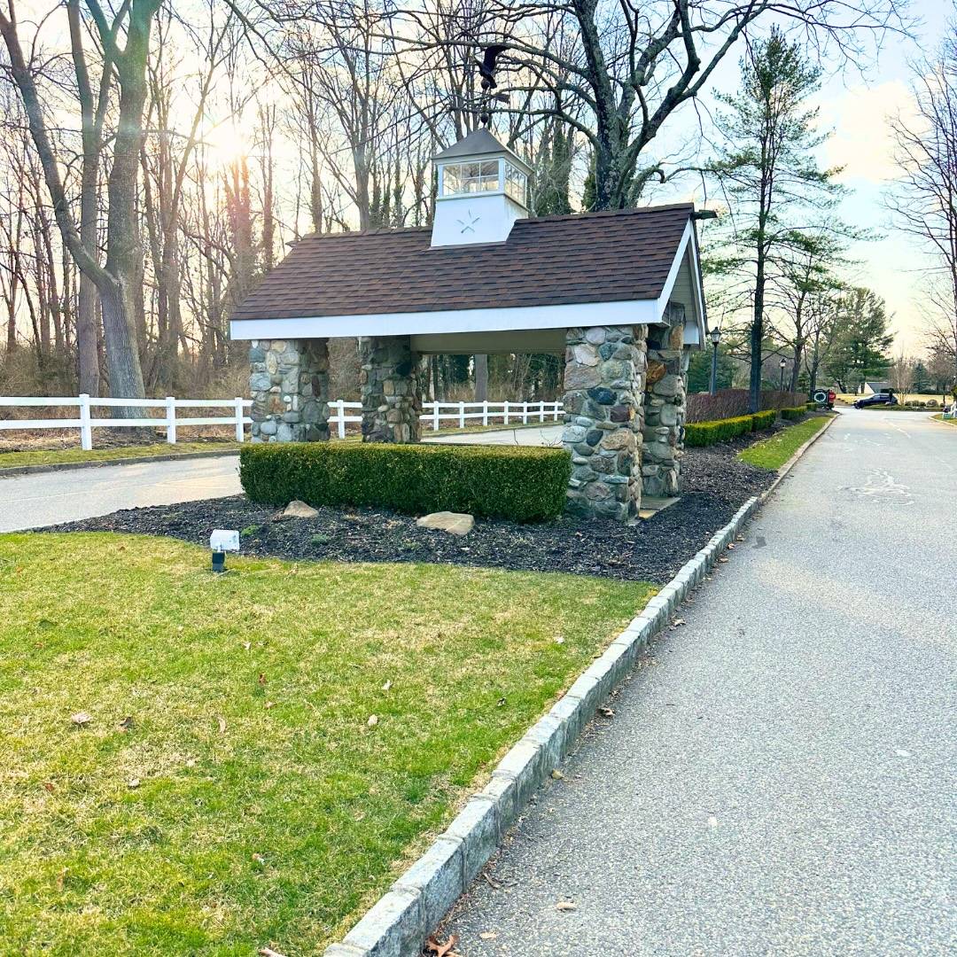 #22 photo, 6 Doe Path, Coram , NY 11727