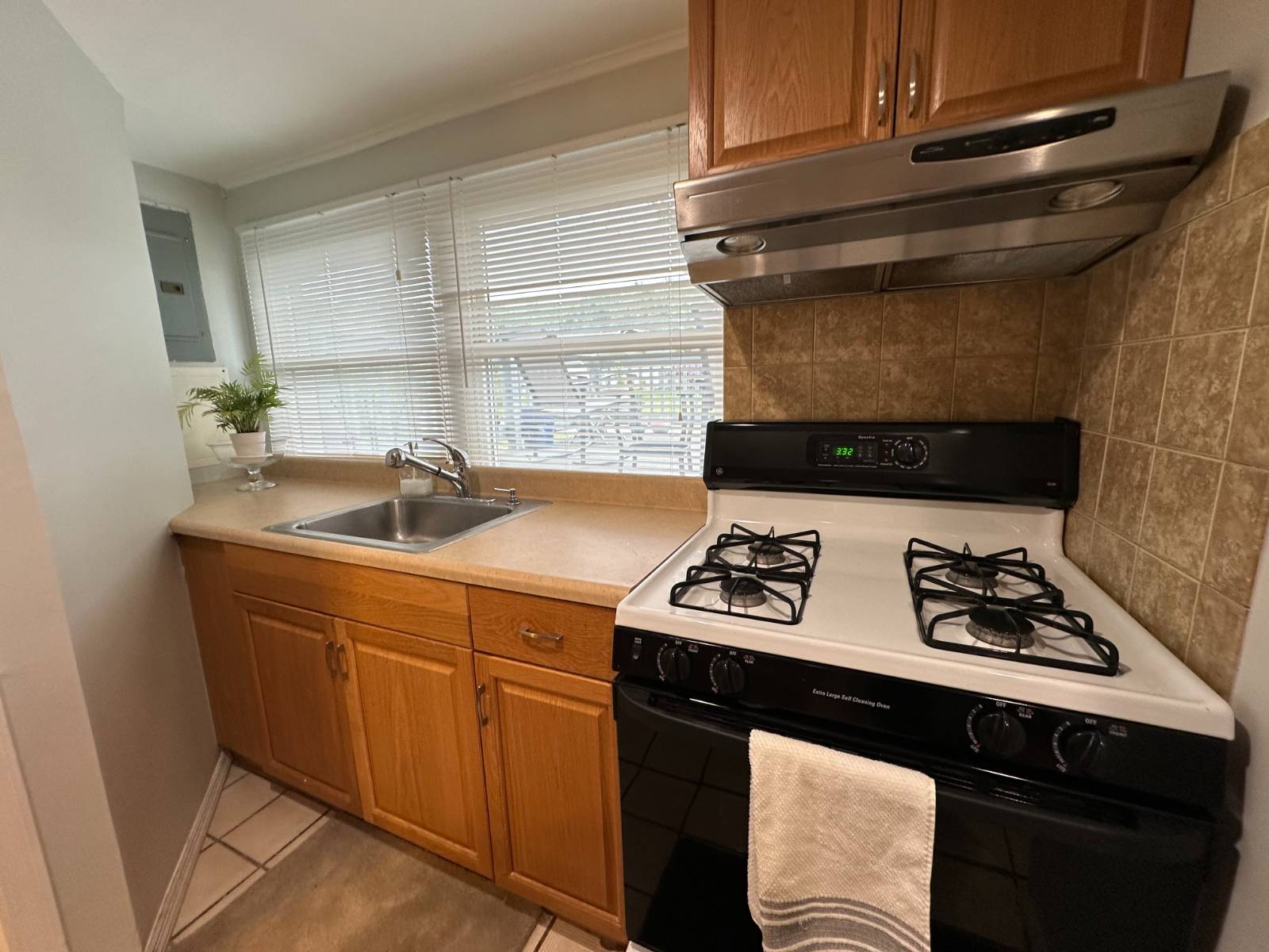 #7 photo, 3 Partridge Ln, East Setauket , NY 11733