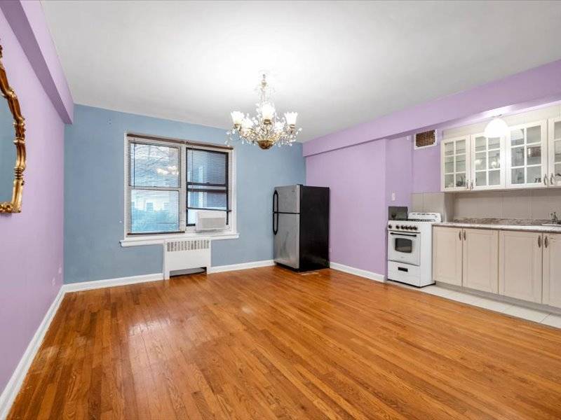 #4 photo, 2607  Avenue O, ব্রুকলিন Midwood , NY 11210