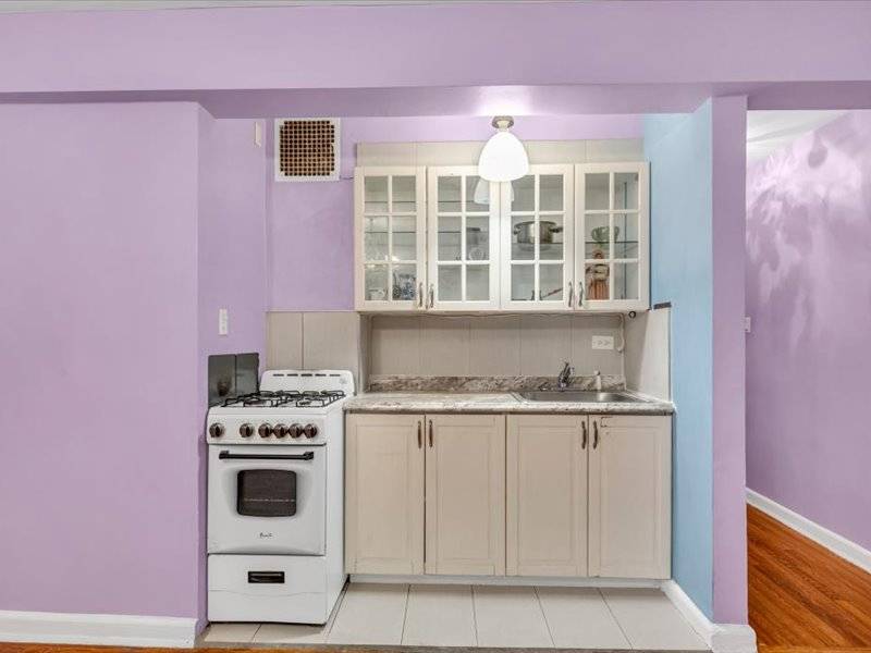 #8 photo, 2607  Avenue O, ব্রুকলিন Midwood , NY 11210