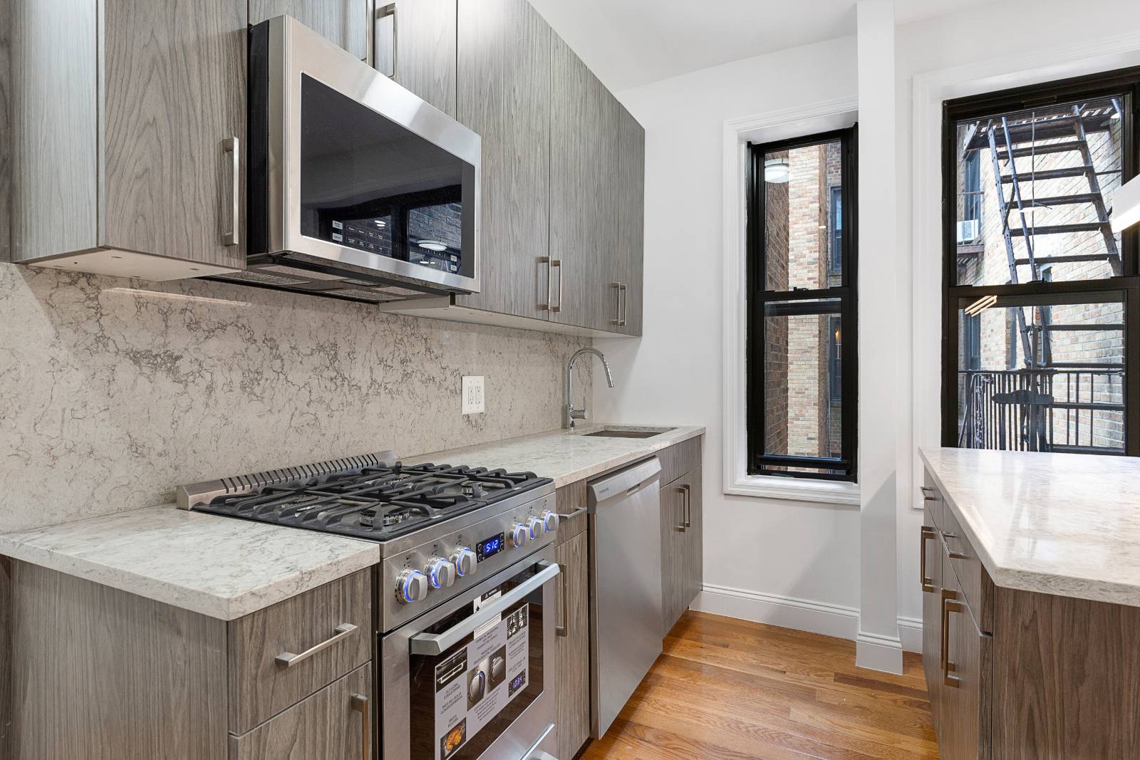 #2 photo, 1151 Brighton Beach Ave, #4O, Brighton Beach , NY 11235