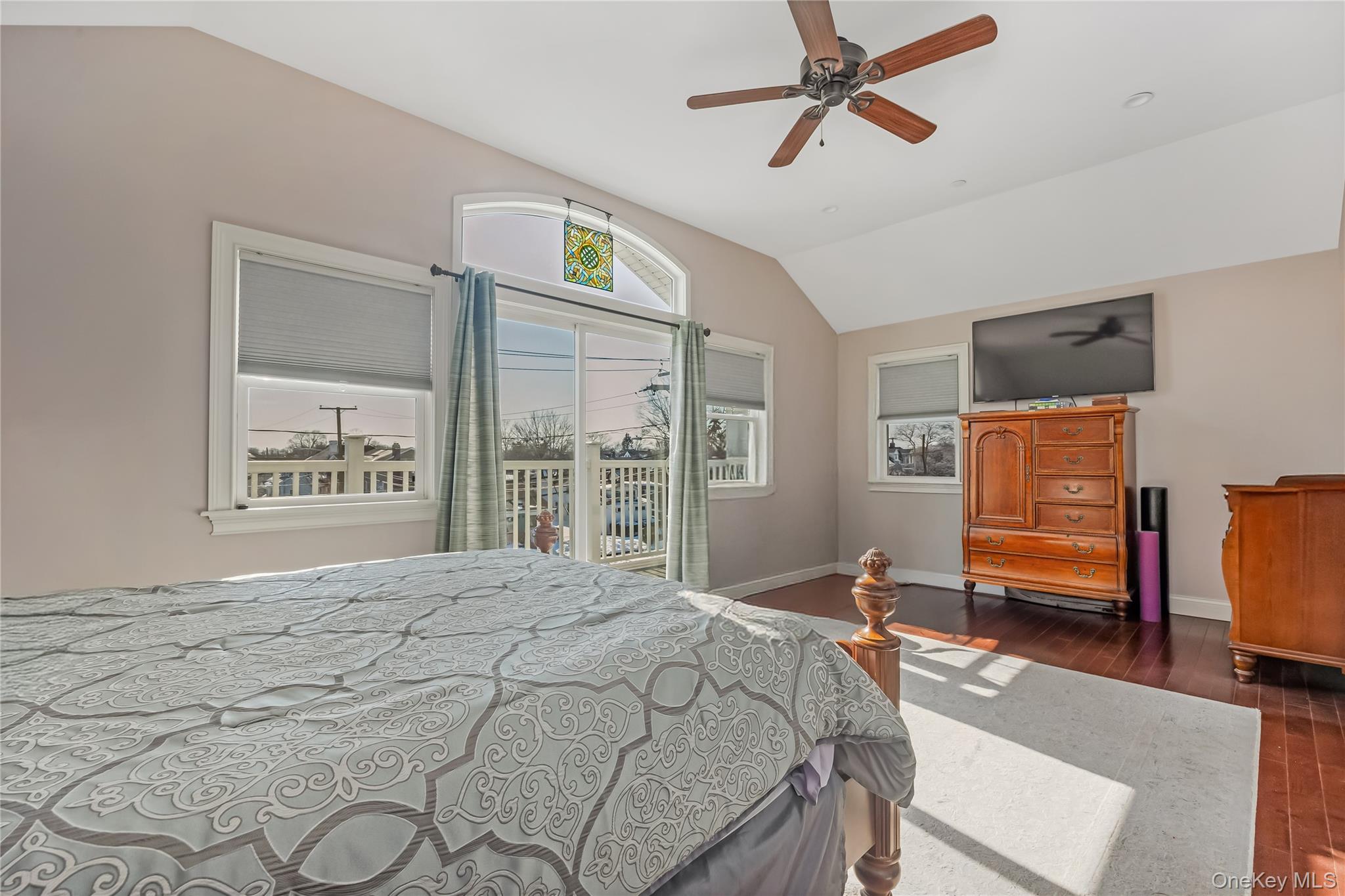 #12 photo, 24 North Boulevard, नासाउ काउंटी East Rockaway , NY 11518