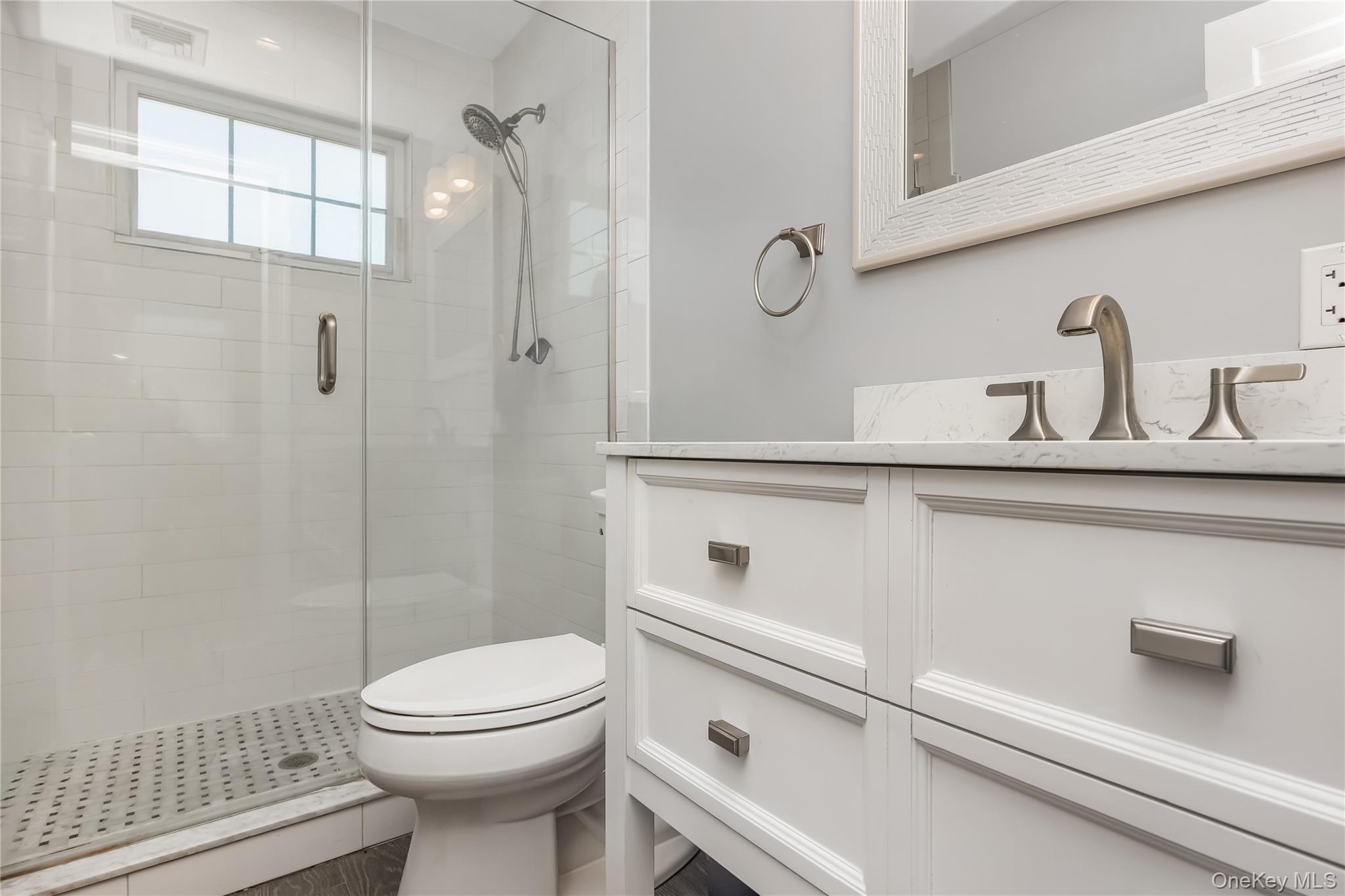 #20 photo, 24 North Boulevard, नासाउ काउंटी East Rockaway , NY 11518