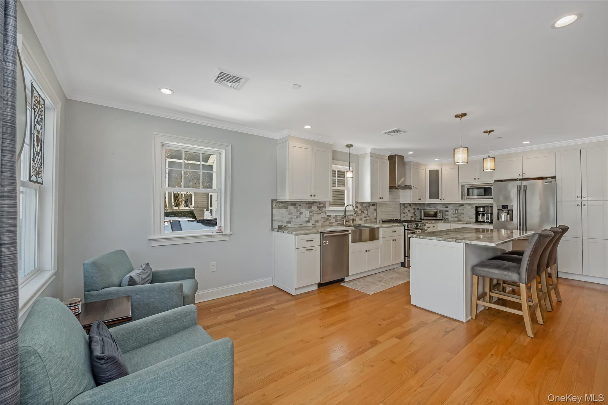 #4 photo, 24 North Boulevard, नासाउ काउंटी East Rockaway , NY 11518