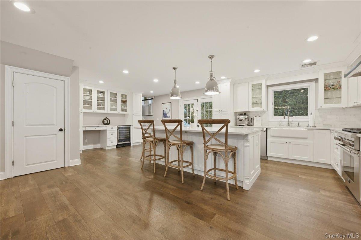 #7 photo, 3311 Hewlett Avenue, Merrick , NY 11566