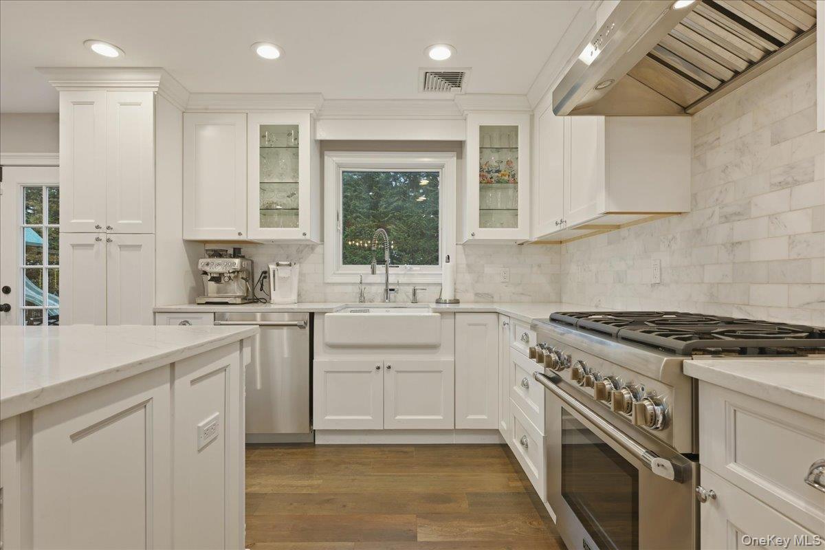 #8 photo, 3311 Hewlett Avenue, Merrick , NY 11566